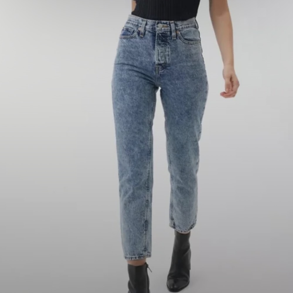 BDG | URBAN OUTFITTERS | High-Waisted Slim Straight Acid Wash Jeans